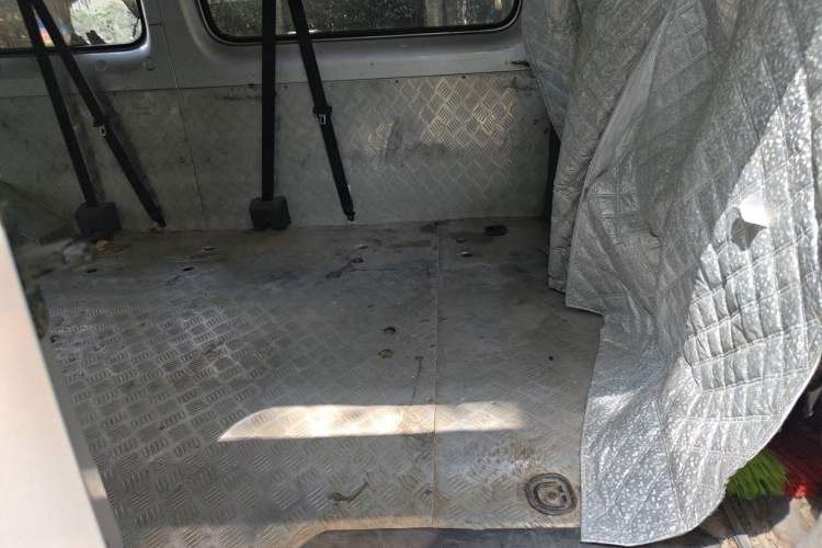 Used Foton Toano 2019 2.5T E Long Wheelbase 7-Seater 4J25TC3 Left Rear Seat