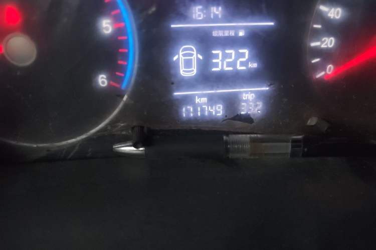 Used Foton Toano 2019 2.5T E Short Wheelbase 5/6-Seater 4J25TC3 Odometer Close Up