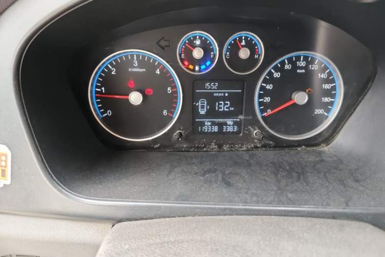 Used Foton Toano 2019 2.5T E7 (5.6 meters) 6-seater 4J25TC3 Odometer Close Up