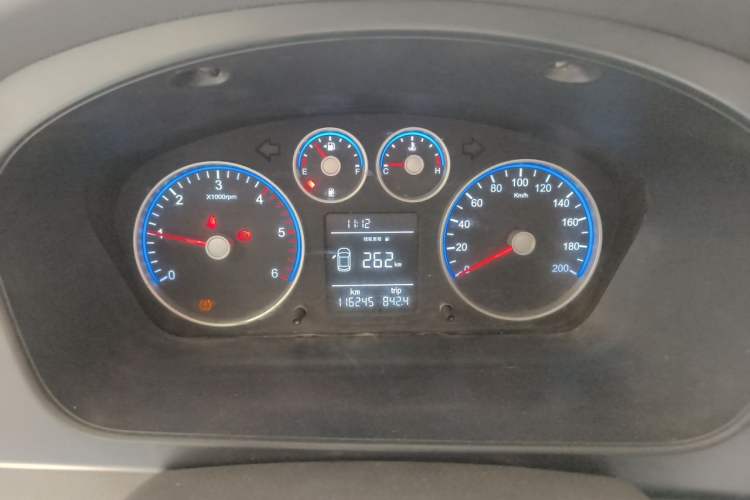 Used Foton Toano 2019 2.5T E Long Wheelbase 7-Seater 4J25TC3 Odometer Close Up