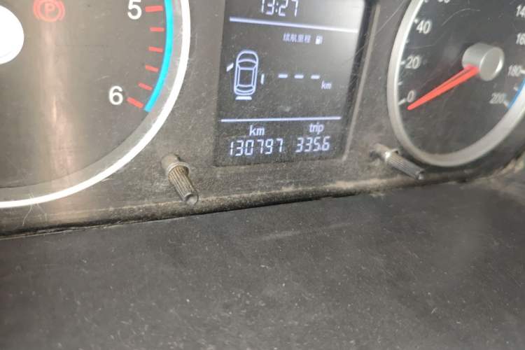 Used Foton Toano 2019 2.5T E Short Wheelbase 5/6-Seater 4J25TC3 Odometer Close Up