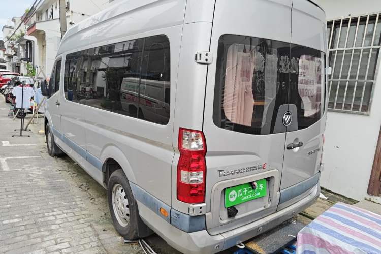 Used Foton Toano 2019 2.5T E7 (5.6 meters) 6-seater 4J25TC3 Rear Left 45 Deg