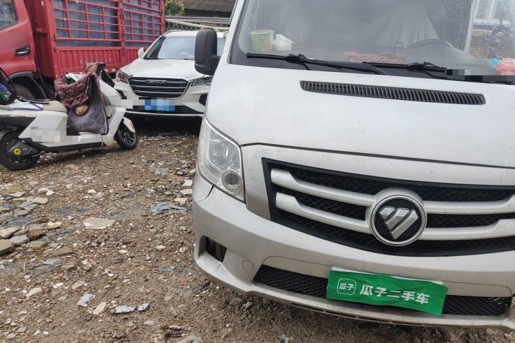 Used Foton Toano 2019 2.5T E7 (5.6 meters) 6-seater 4J25TC3 Right Front Headlight