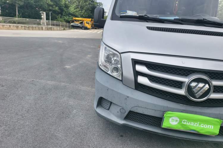 Used Foton Toano 2019 2.5T Multi-Function Short Wheelbase Flat Roof 5-7 Seater 4J25TC3 Right Front Headlight