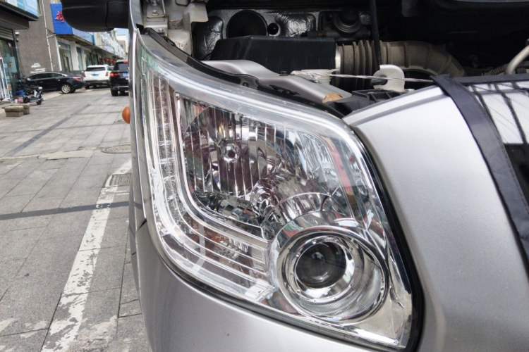 Used Foton Toano 2019 2.5T Business Edition Extended Wheelbase 9-Seater 4J25TC3 Right Front Headlight