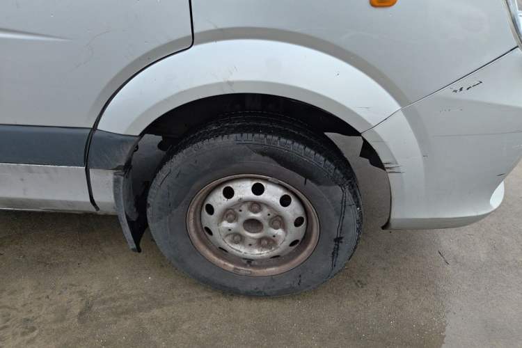 Used Foton Toano 2019 2.5T Multi-Function Long-Wheelbase Mid-Height 5-7 Seater 4J25TC3 Right Front Wheel Hub