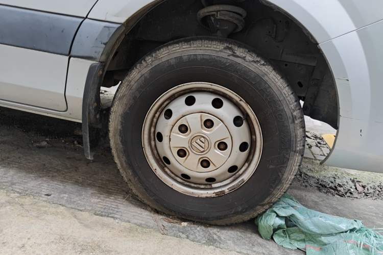 Used Foton Toano 2019 2.5T E7 (5.6 meters) 6-seater 4J25TC3 Right Front Wheel Hub