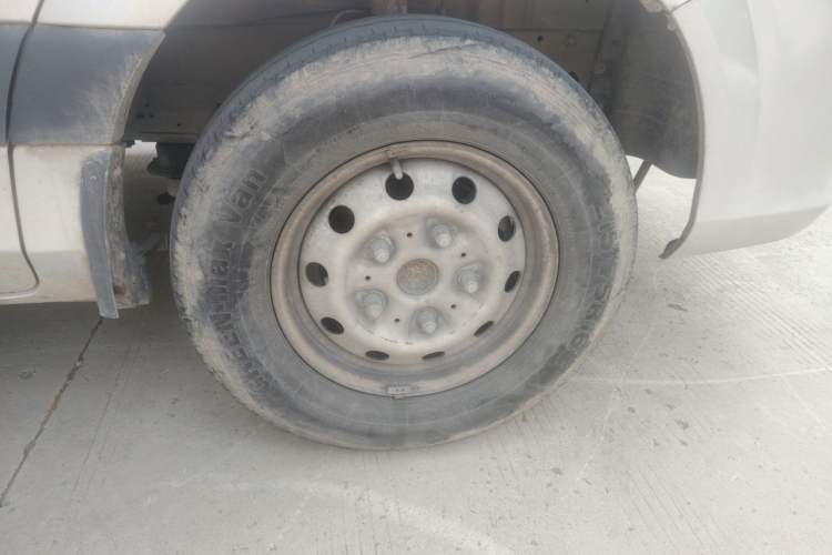 Used Foton Toano 2019 2.5T E Long Wheelbase 7-Seater 4J25TC3 Right Front Wheel Hub