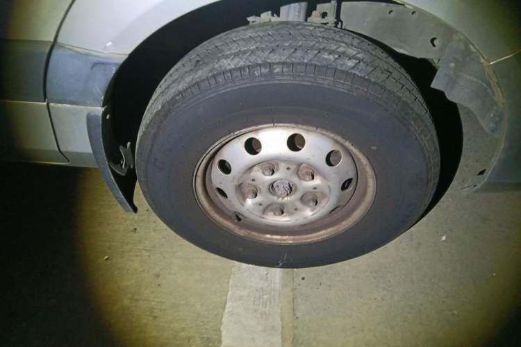 Used Foton Toano  Right Front Wheel Hub