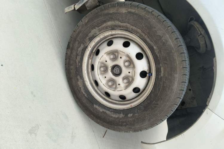 Used Foton Toano 2019 2.5T E Long Wheelbase 7-Seater 4J25TC3 Right Front Wheel Hub