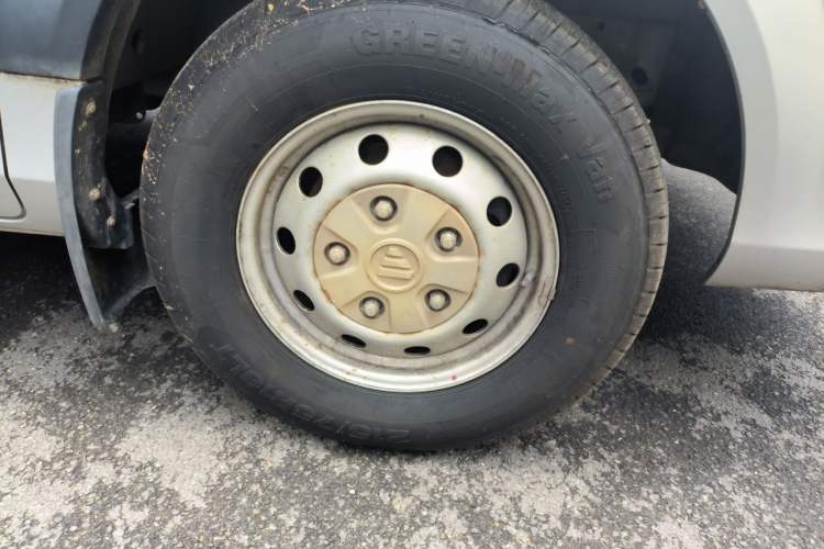 Used Foton Toano  Right Front Wheel Hub