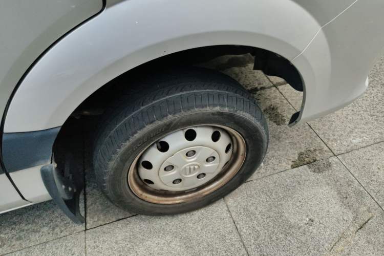 Used Foton Toano 2019 2.5T Flat-Top 5-Seater Open-Window 4J25TC3 Right Front Wheel Hub