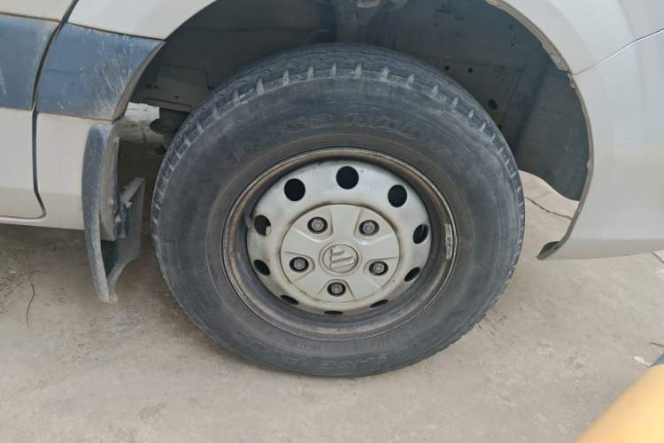 Used Foton Toano 2019 2.5T E Short Wheelbase 5/6-Seater 4J25TC3 Right Front Wheel Hub