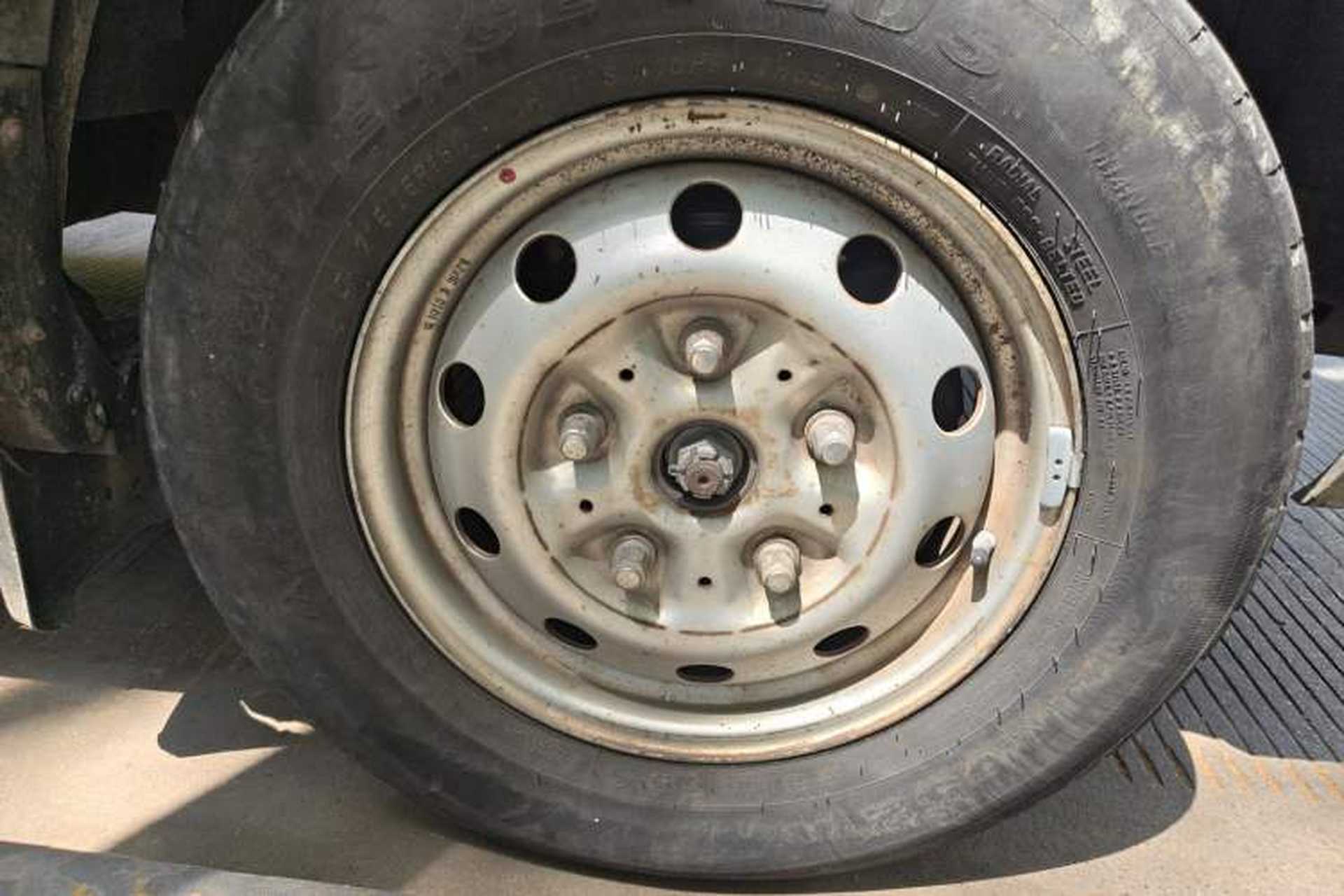 Used Foton Toano 2019 2.5T E Long Wheelbase 7-Seater 4J25TC3 Right Front Wheel Hub