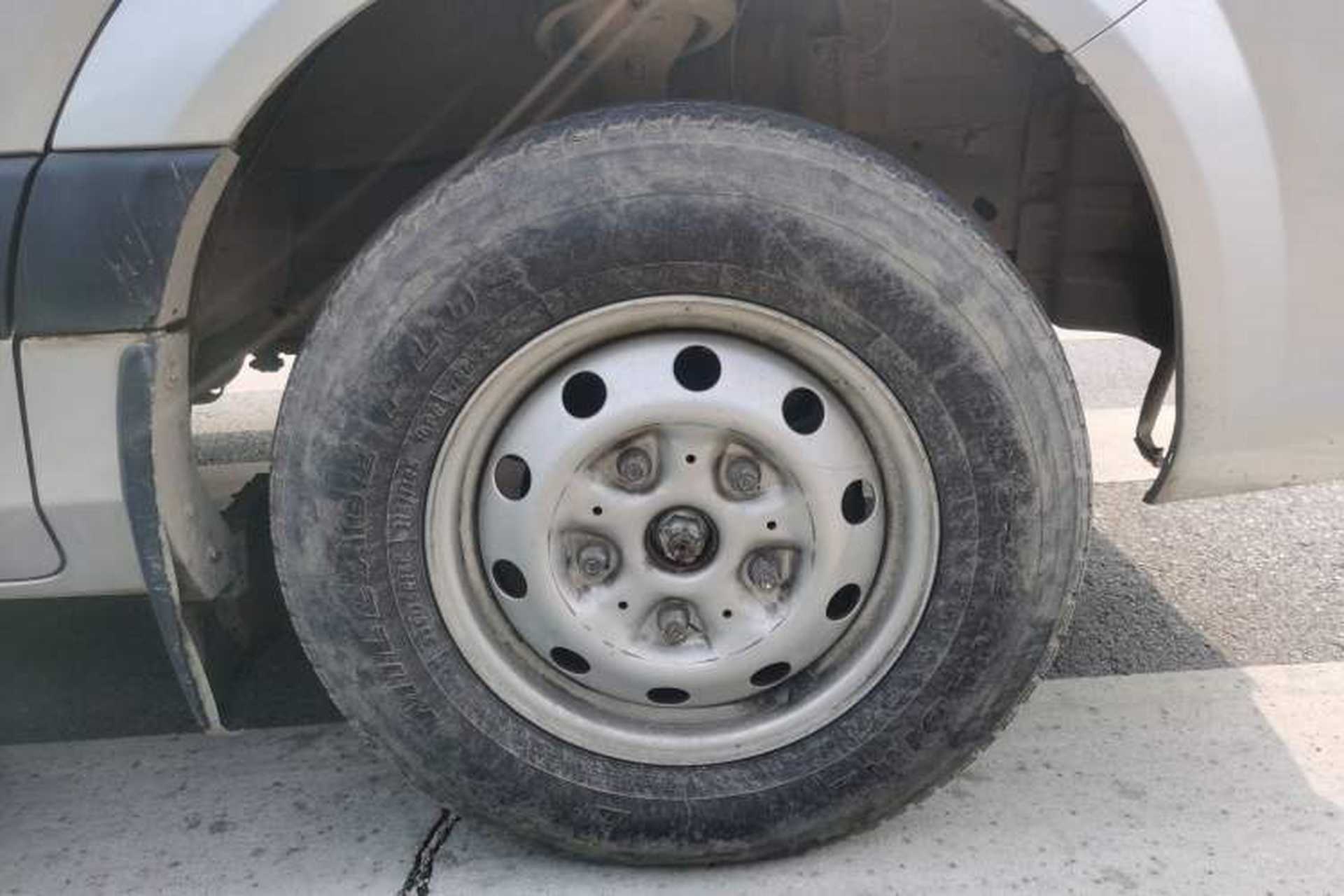 Used Foton Toano 2019 2.5T Flat-Top 5-Seater Open-Window 4J25TC3 Right Front Wheel Hub