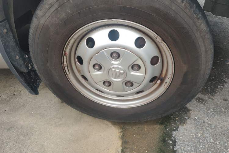 Used Foton Toano 2019 2.5T E Long Wheelbase 7-Seater 4J25TC3 Right Front Wheel Hub