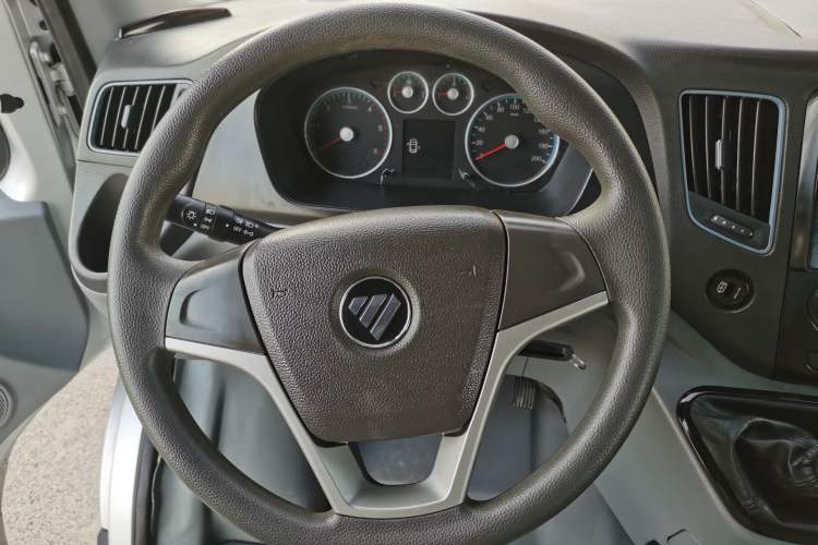 Used Foton Toano 2019 2.5T Flat-Top 5-Seater Open-Window 4J25TC3 Steering Wheel