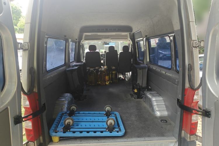 Used Foton Toano 2019 2.5T E7 (5.6 meters) 6-seater 4J25TC3 Trunk