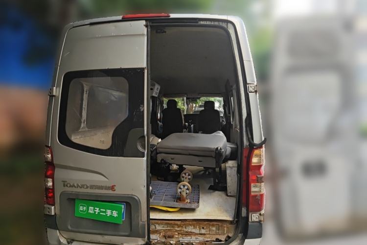 Used Foton Toano 2019 2.5T E Long Wheelbase 7-Seater 4J25TC3 Trunk
