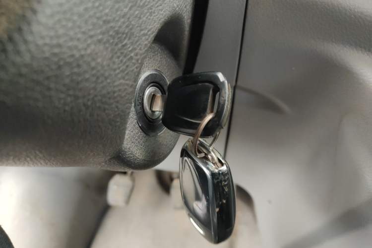 Used Foton Toano 2019 2.5T E7 (5.6 meters) 6-seater 4J25TC3 Vehicle Key