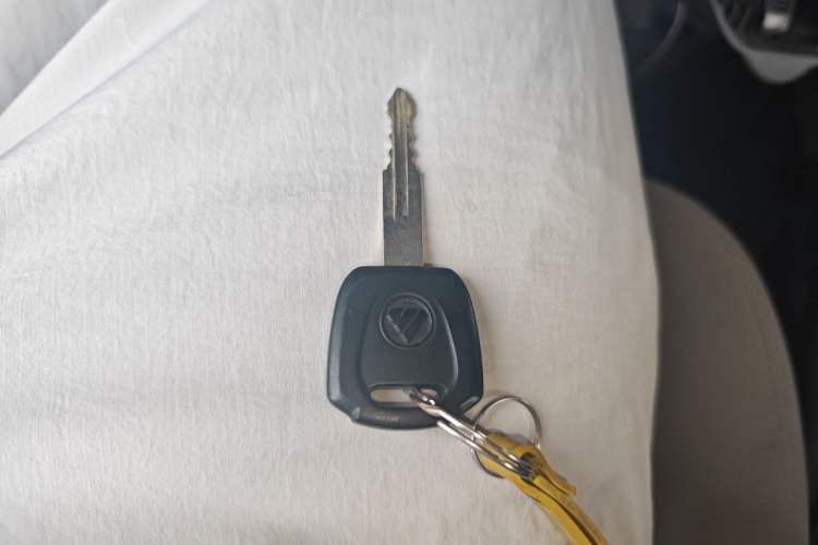 Used Foton Toano 2019 2.5T Multi-Function Long-Wheelbase Mid-Height 5-7 Seater 4J25TC3 Vehicle Key