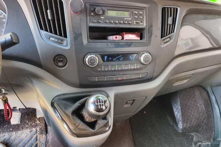 Used Foton Toano 2019 2.0T E Short Wheelbase 5/6-Seater 4G20TI2 Audio And AC Panel