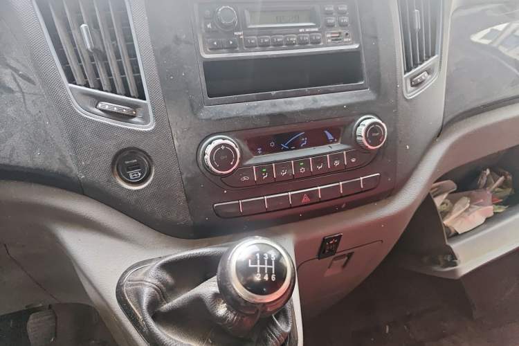 Used Foton Toano 2019 2.5T Mid-Height 4J25TC3 Audio And AC Panel