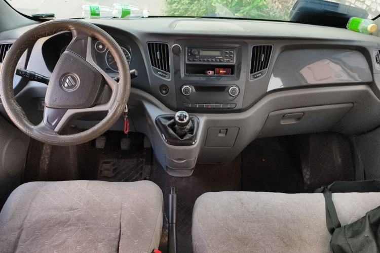 Used Foton Toano 2019 2.0T E Short Wheelbase 5/6-Seater 4G20TI2 Center Console