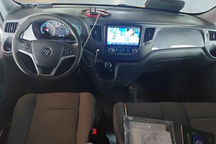 Used Foton Toano 2019 2.5T Flat-Top 5-Seater Open-Window 4J25TC3 Center Console