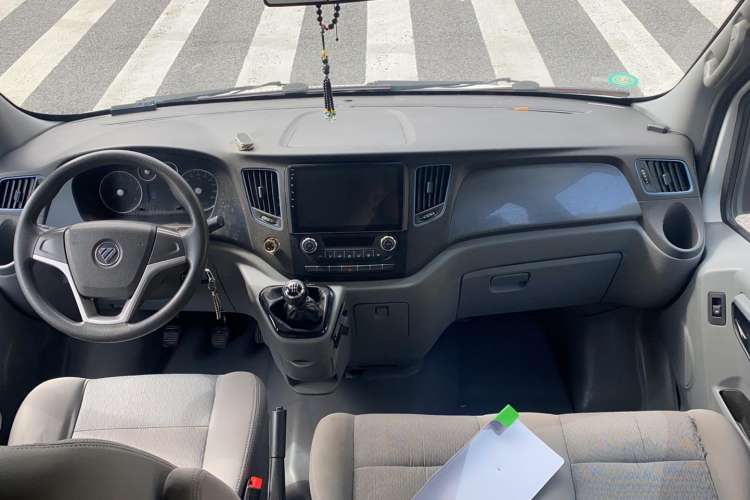 Used Foton Toano 2019 2.5T E Short Wheelbase 5/6-Seater 4J25TC3 Center Console