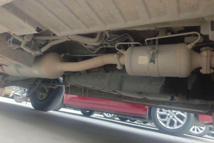 Used Foton Toano 2019 2.8T Van Short Wheelbase Mid-Roof 3-Seater 4J28TC3 Chassis Front Right