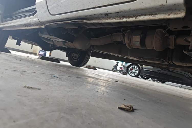 Used Foton Toano 2019 2.5T Flat-Top 5-Seater Open-Window 4J25TC3 Chassis Front Right