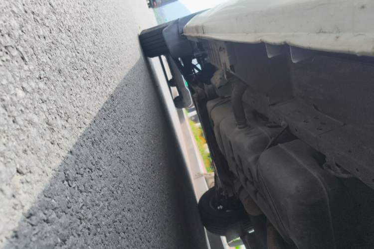 Used Foton Toano 2019 2.5T E Short Wheelbase 5/6-Seater 4J25TC3 Chassis Rear Left