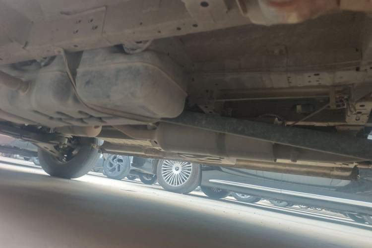 Used Foton Toano 2019 2.8T Van Short Wheelbase Mid-Roof 3-Seater 4J28TC3 Chassis Rear Left