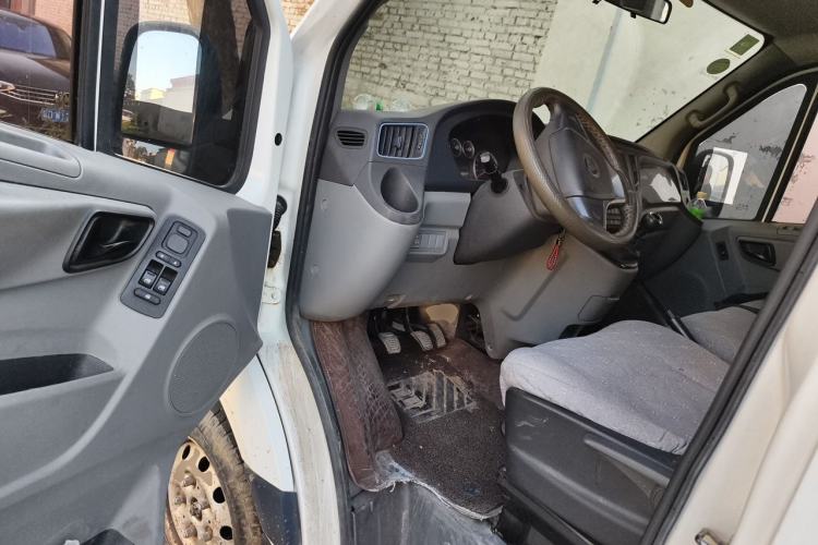 Used Foton Toano 2019 2.0T E Short Wheelbase 5/6-Seater 4G20TI2 Driver Seat