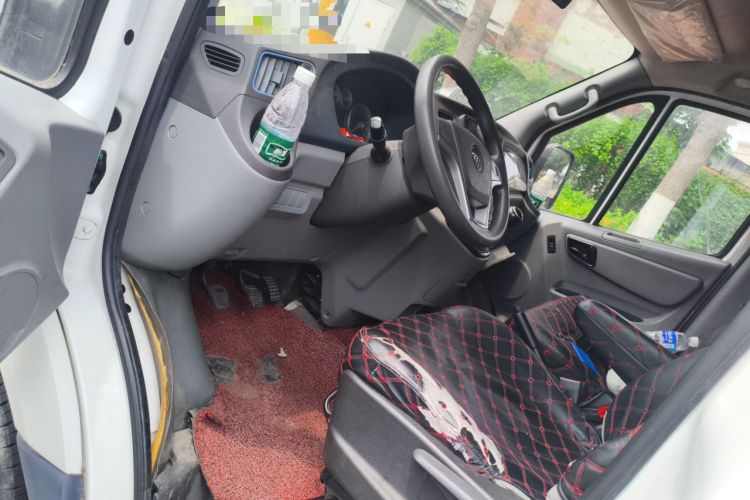 Used Foton Toano 2019 2.5T E Short Wheelbase 5/6-Seater 4J25TC3 Driver Seat