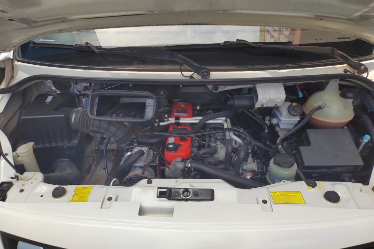 Used Foton Toano 2019 2.5T Flat-Top 5-Seater Open-Window 4J25TC3 Engine Bay