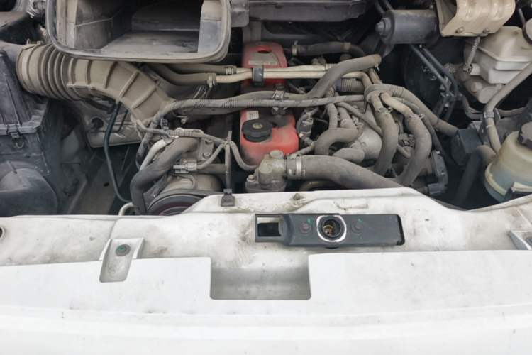 Used Foton Toano 2019 2.5T Mid-Height 4J25TC3 Engine Bay