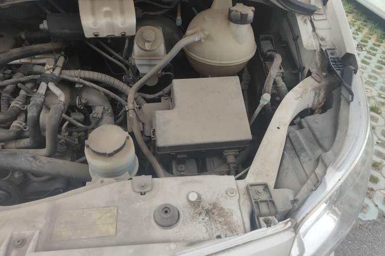 Used Foton Toano 2019 2.8T E5 Van 4J28TC3 Engine Bay Left