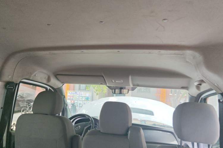 Used Foton Toano 2019 2.5T Flat-Top 5-Seater Open-Window 4J25TC3 Headliner