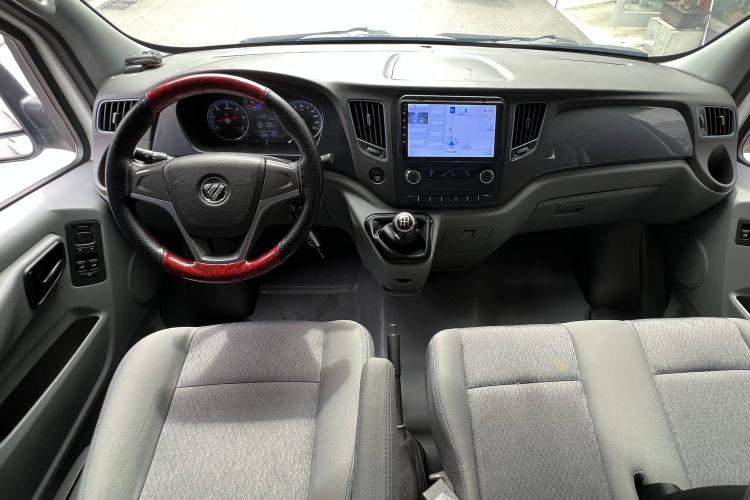 Used Foton Toano 2019 2.5T Flat-Top 5-Seater Open-Window 4J25TC3 Interior 1