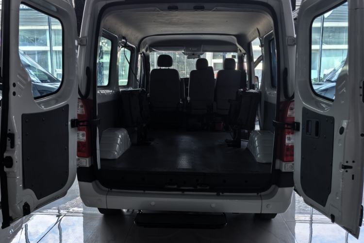 Used Foton Toano 2019 2.5T Flat-Top 5-Seater Open-Window 4J25TC3 Interior 11