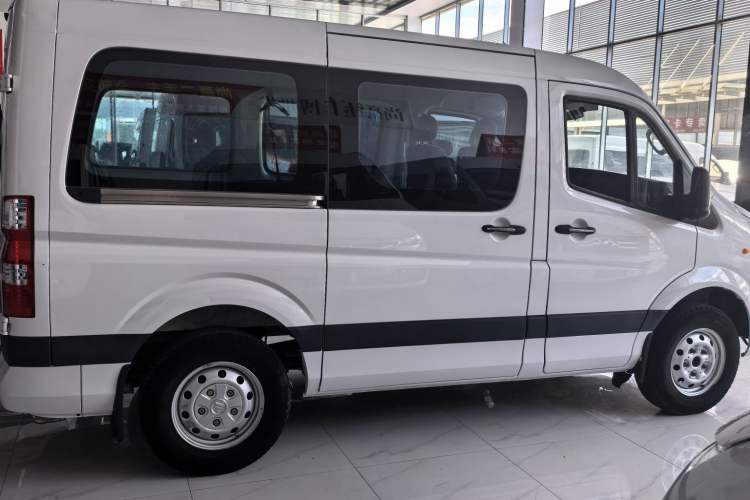 Used Foton Toano 2019 2.5T Flat-Top 5-Seater Open-Window 4J25TC3 Interior 12