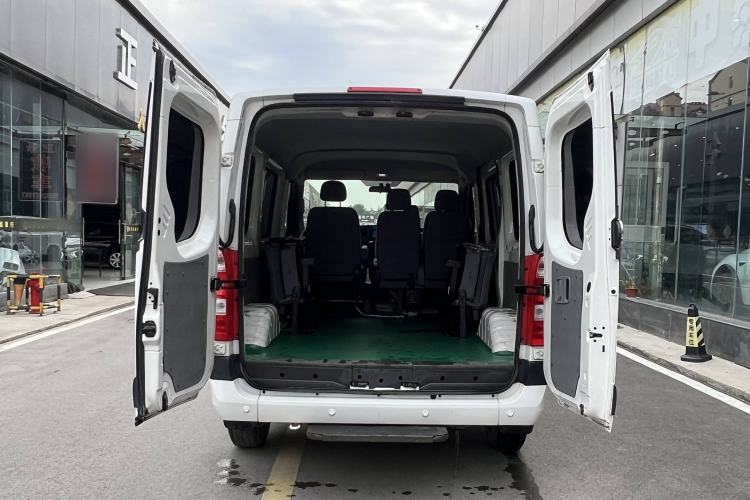 Used Foton Toano 2019 2.5T Flat-Top 5-Seater Open-Window 4J25TC3 Interior 2
