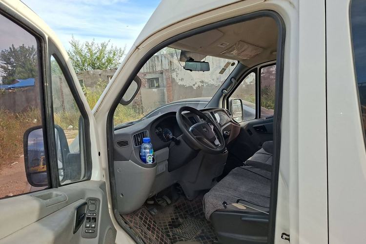 Used Foton Toano 2019 2.5T Multi-Function Long-Wheelbase Mid-Height 5-7 Seater 4J25TC3 Interior 3