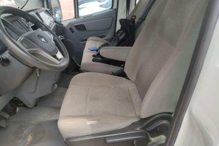 Used Foton Toano 2019 2.5T Flat-Top 5-Seater Open-Window 4J25TC3 Left Front Seat
