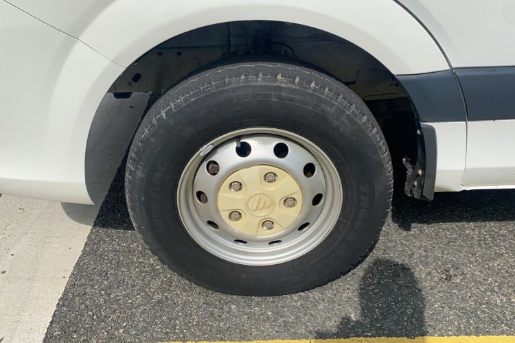 Used Foton Toano 2019 2.5T E Short Wheelbase 5/6-Seater 4J25TC3 Left Front Wheel Hub