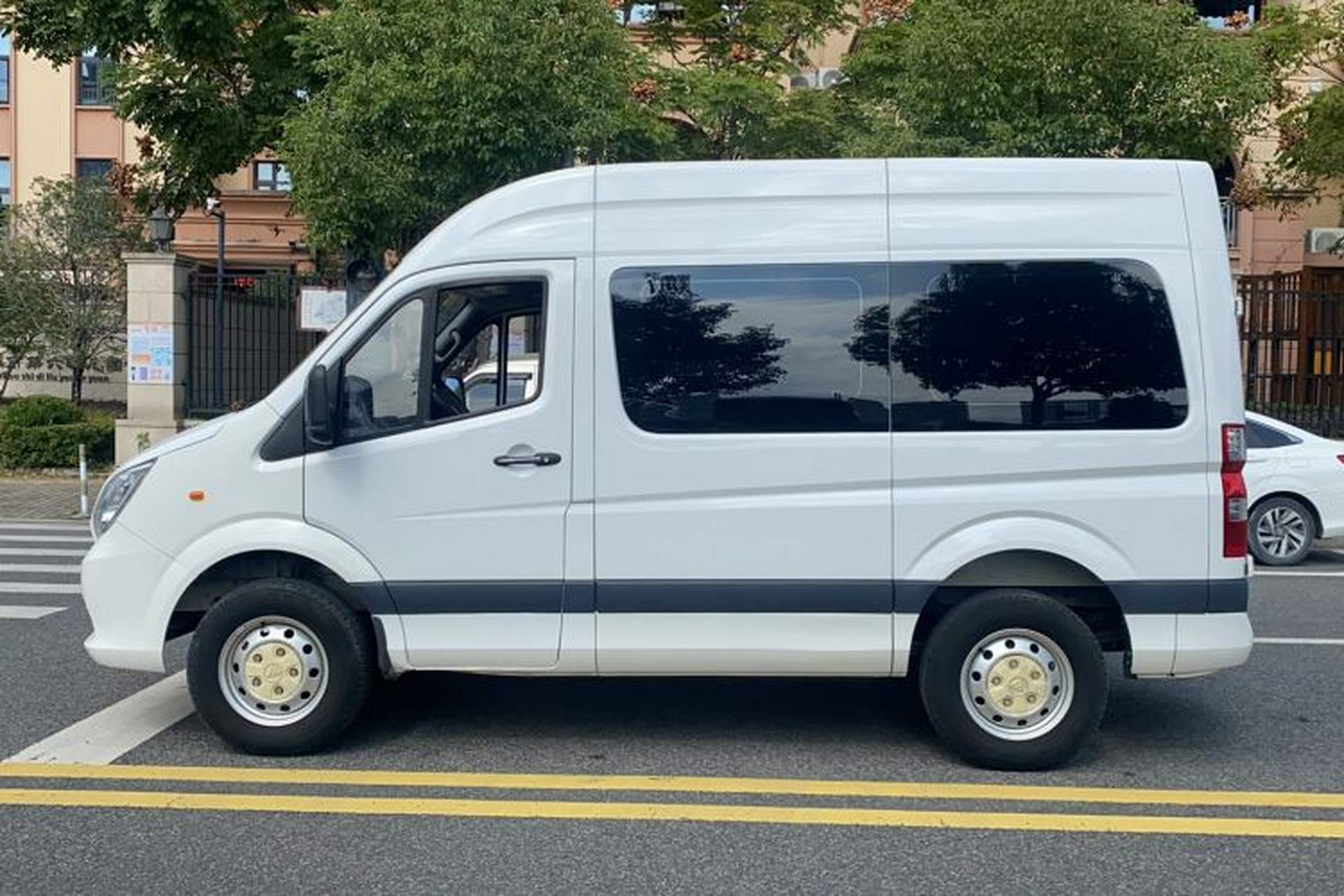 Used Foton Toano 2019 2.5T E Short Wheelbase 5/6-Seater 4J25TC3 Left Side