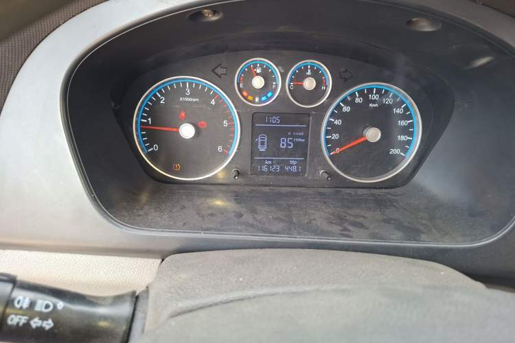 Used Foton Toano 2019 2.5T Multi-Function Long-Wheelbase Mid-Height 5-7 Seater 4J25TC3 Odometer Close Up