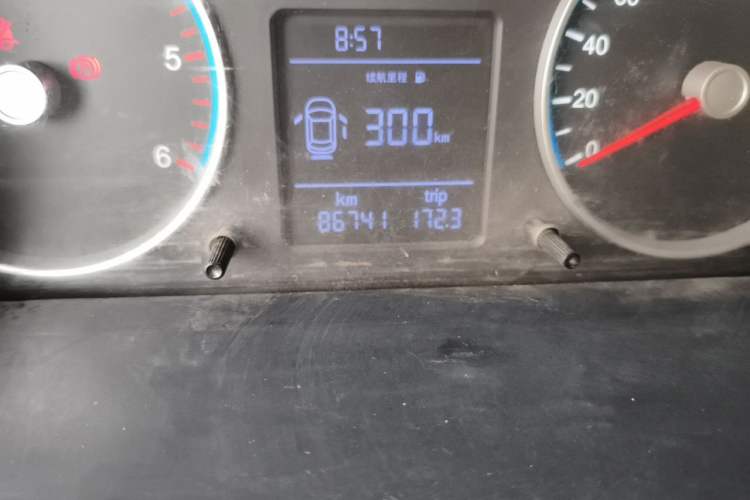 Used Foton Toano 2019 2.5T Flat-Top 5-Seater Open-Window 4J25TC3 Odometer Close Up